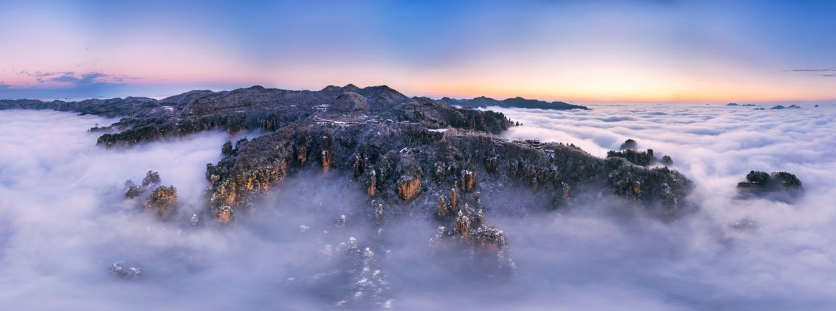 銅獎(jiǎng)《仙境天子山》陳鋼 攝.jpg